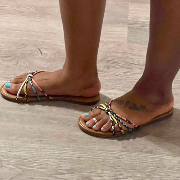 Shade and Shore multi-colored strappy sandal- Women Size 7 - Picture 5 of 5